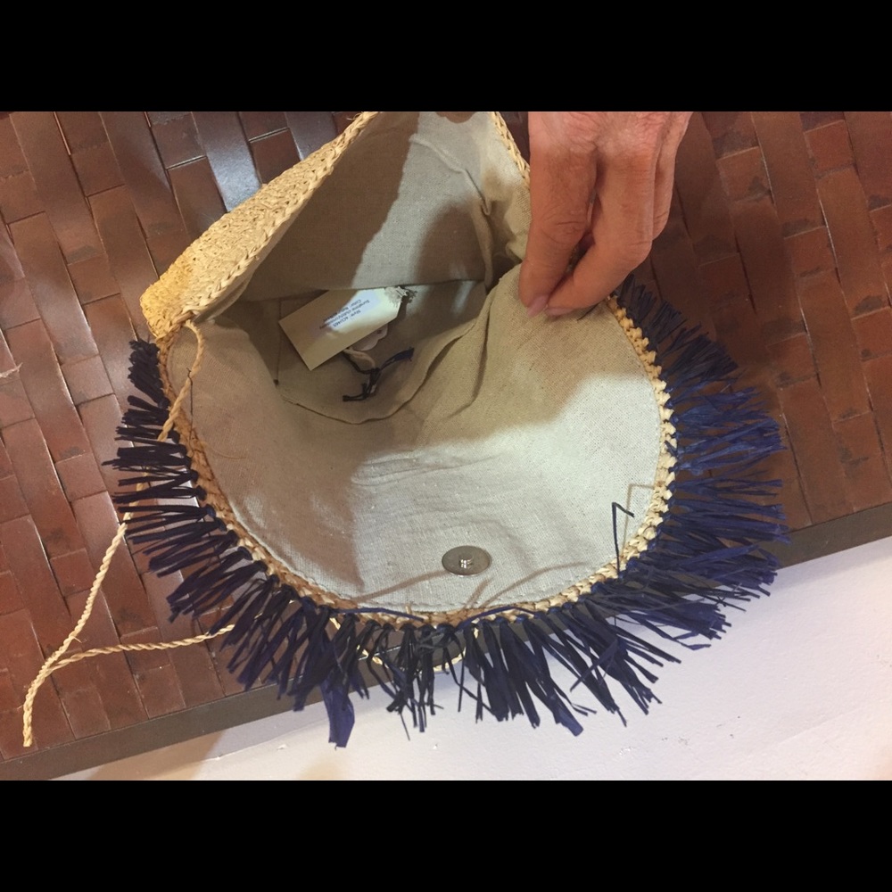 Hat Attack Raffia Clutch - Picture 2 of 3